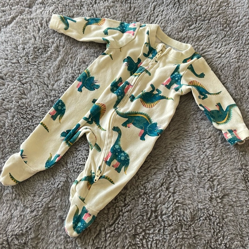 🌈 Old Navy Baby Boy Girl Sleeper Dinosaur Footed Newborn